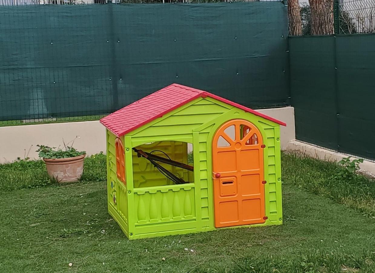 Superbe Rez de Jardin dans résidence au calme Niza Exterior foto